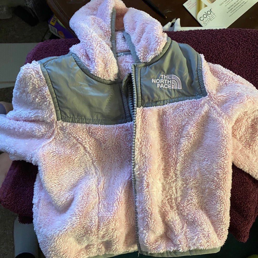 North Face Oso jacket..  size 6-12 months.